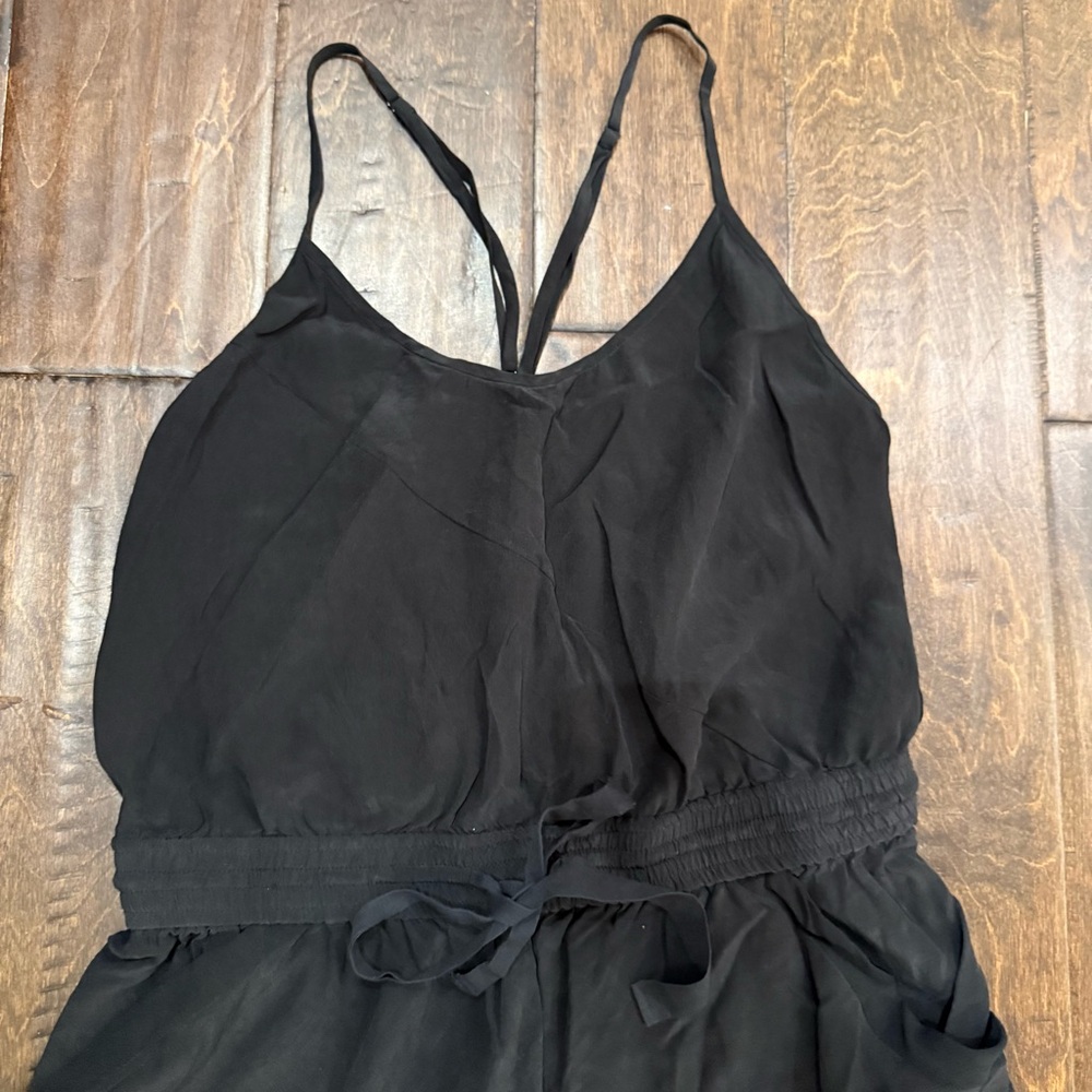 Aritzia Wilfred Peri Black Silk Crepe Drawstring Criss Cross Back Romper size M - Picture 4 of 9